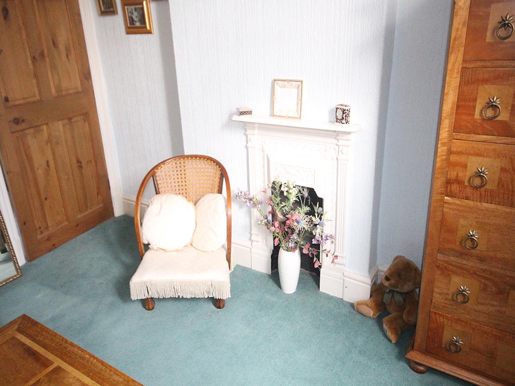 3 bedroom end terrace house For Sale in Barnoldswick - IMG_2072.jpg